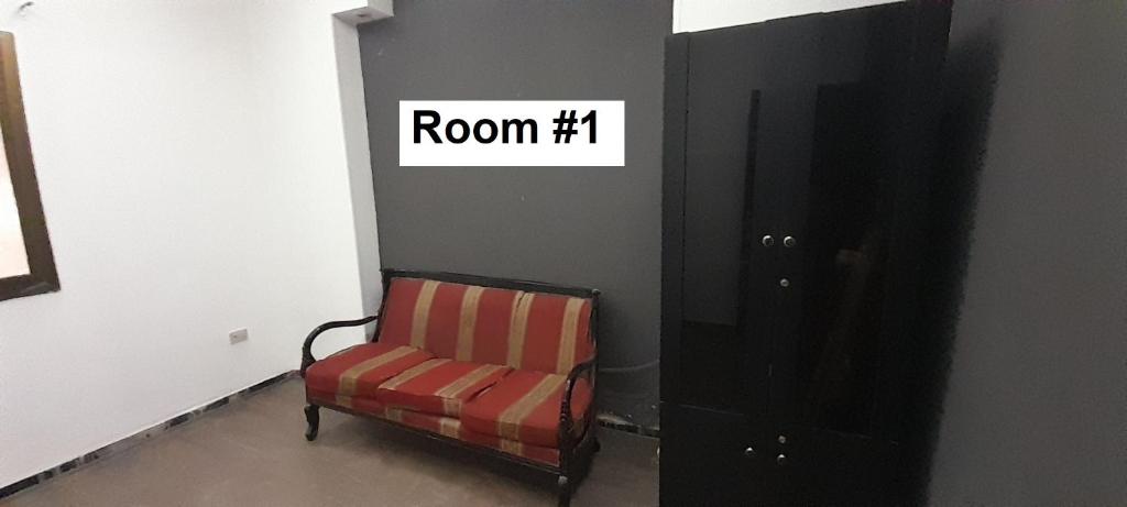 Fotografie z fotogalerie ubytování Rooms, shared apartment with a separate private entrance in Nasr City,Cairo,Egypt near the new Malaysian students building, the Abana, Al-Fajr Institute for teaching languages 15 min from Cairo International Airport, 25 min downtown and 40 min to pyramids v Káhiře