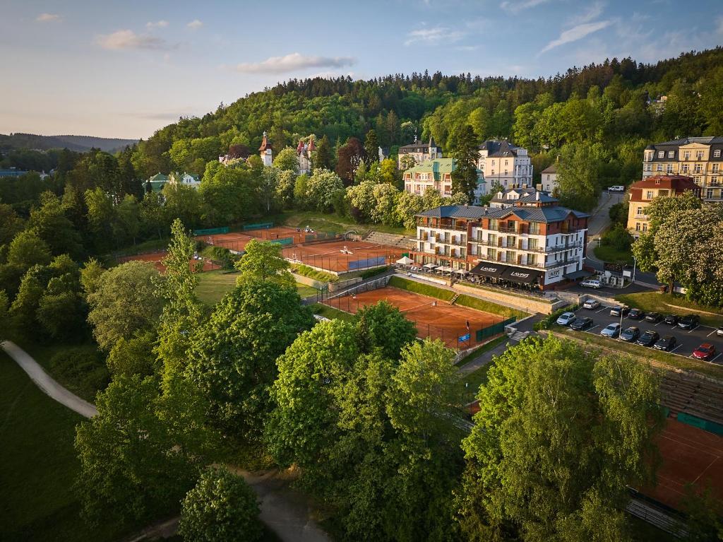 Wellness Hotel Queens - Resim 6