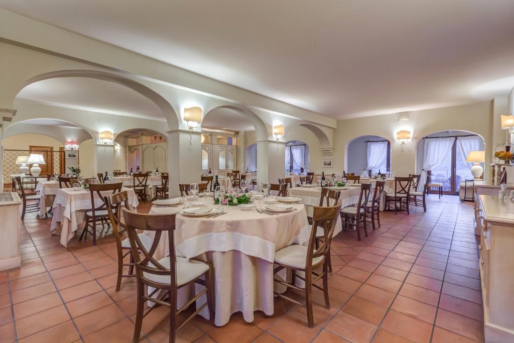 Restaurace v ubytování La Casa delle Monache Country Resort