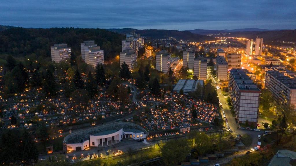 Výhľad na mesto Salgótarján alebo výhľad na mesto priamo z apartmánu