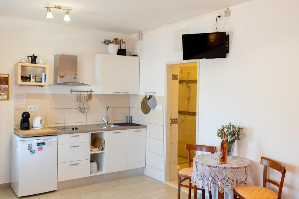Kuchyň nebo kuchyňský kout v ubytování SeaView Guesthouse - ZF Hvar