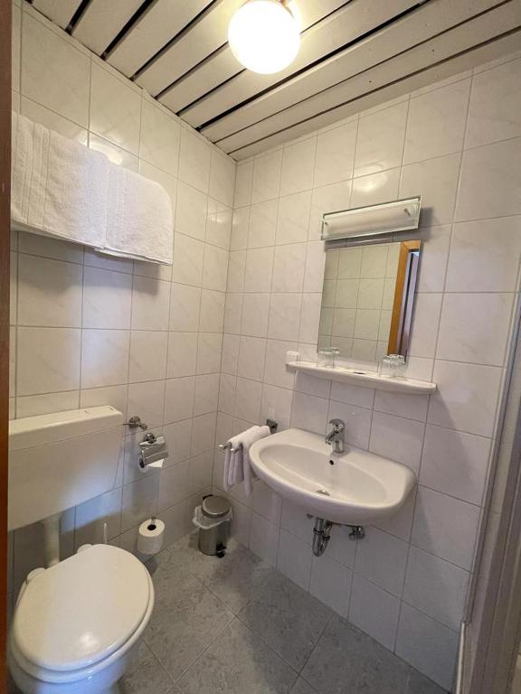 Koupelna v ubytování Hotel zum Markgrafen