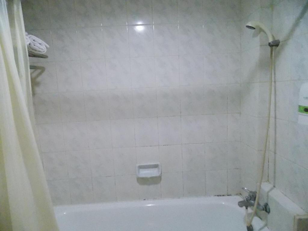 Koupelna v ubytování Puri Mega Hotel