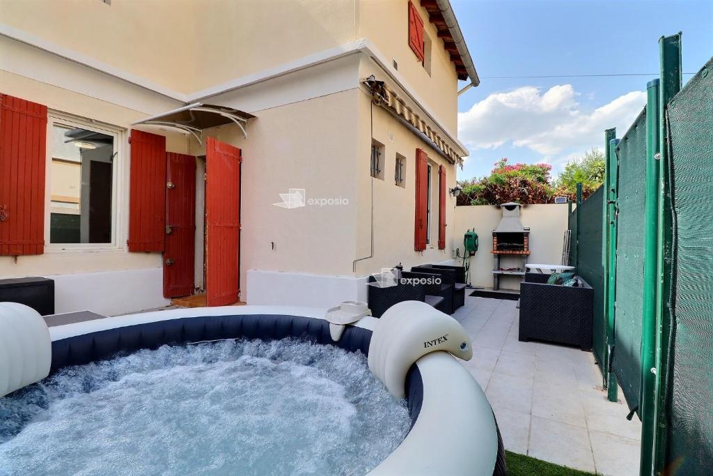 Fotografia z galérie ubytovania T2 de 40 m2 avec jacuzzi au pied du massif v destinácii Marseille