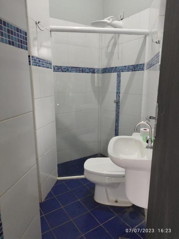 Koupelna v ubytování Casa 4 quartos com piscina
