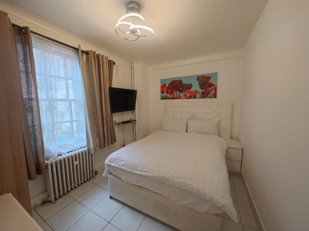 Apartment 190 2 Bedroom Central London Edgware Road by Wild