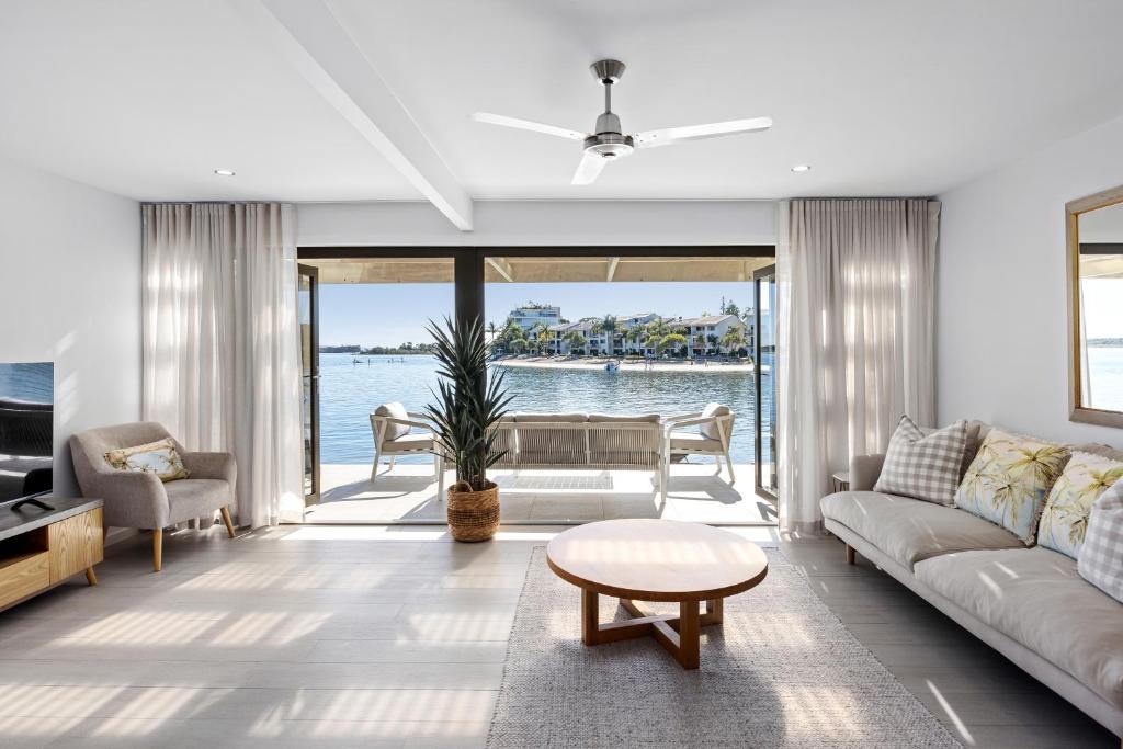 Χώρος καθιστικού στο Bellavista 3 Riverfront with Beach