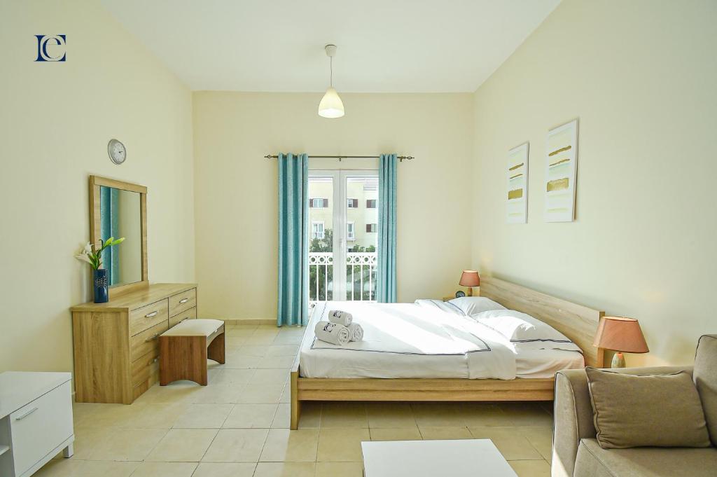 Budget Studio Apt near Metro & Mall – MIG