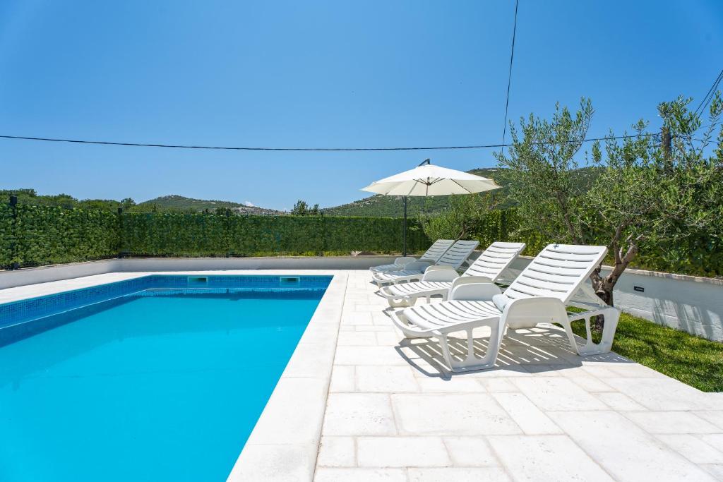 Bazén v ubytovaní Apartment Campo Verde with a private pool alebo v jeho blízkosti