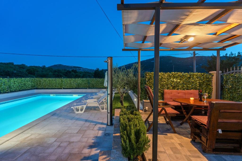 Bazén v ubytovaní Apartment Campo Verde with a private pool alebo v jeho blízkosti
