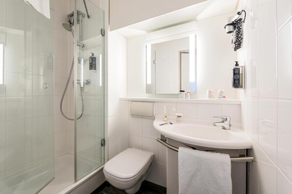 Koupelna v ubytování ibis Hotel Regensburg City