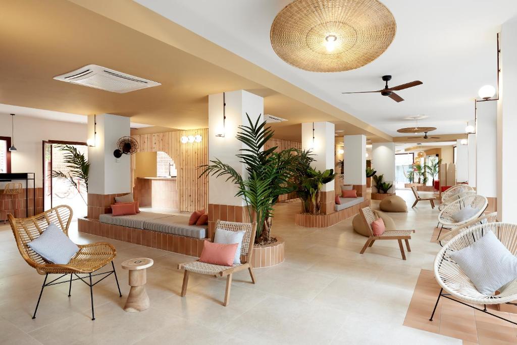 tent Lloret de Mar, Lloret de Mar – Updated 2023 Prices