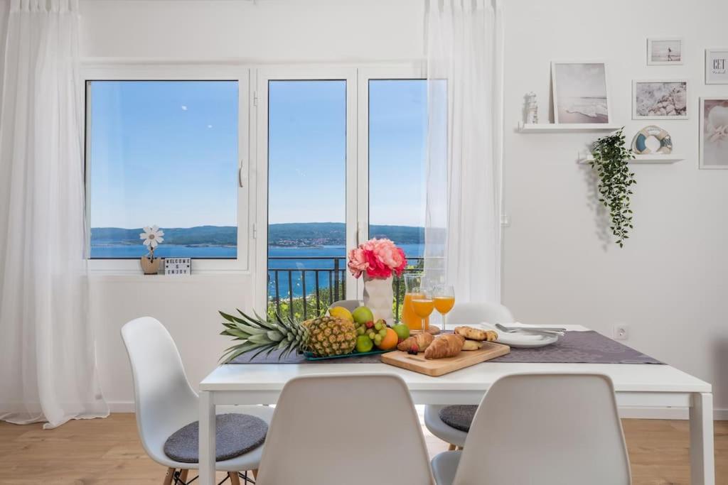 Zara's place with a beautiful seaview, Crikvenica (updated prices 2024)