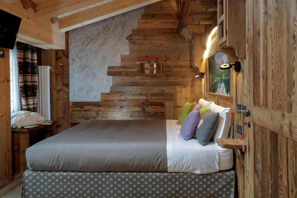 Matterhorn Retreat Francois - Camere in centro Cervina con Colazione, Accesso SPA e WiFi - 带有水疗中心的双人或双人间