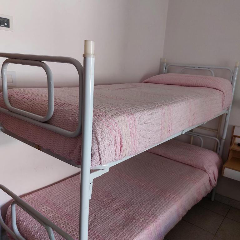 Hotel Moresco Riccione - Piscina Beach Village - Resim 28