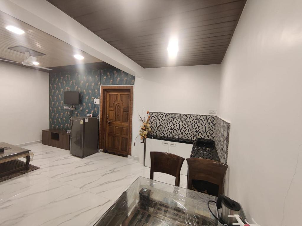 Posezení v ubytování WhiteHouse Homestay by Oxystays Hospitality