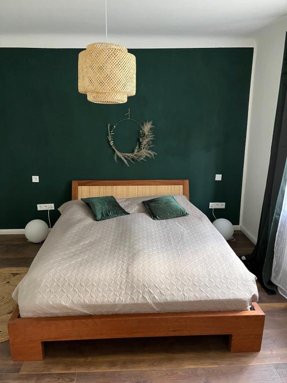 Postel nebo postele na pokoji v ubytování MON Bijou 2 Schlafzimmer