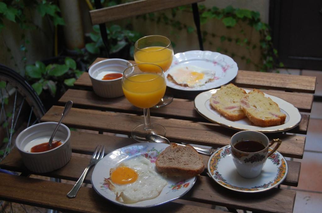 Opcions d'esmorzar disponibles a Maison aigues-mortaise dans la cité