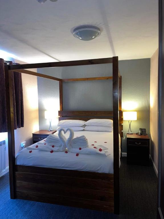 Springfield Hotel & Health Club - Executive Four Poster Double Room