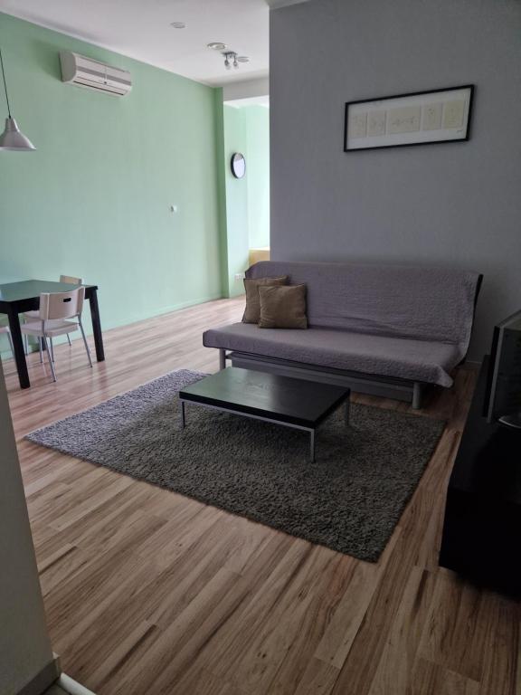 Posedenie v ubytovaní Apartamenty „Lofty w piecowni”