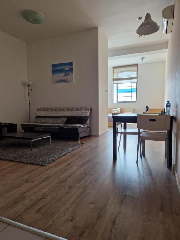 Apartamenty „Lofty w piecowni” - One-Bedroom Apartment