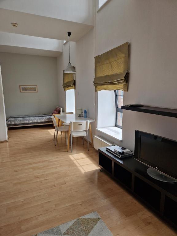 Apartamenty „Lofty w piecowni” - One-Bedroom Apartment