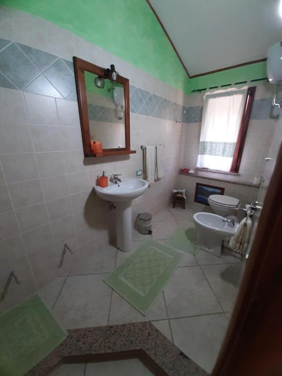 Koupelna v ubytování B&B Su Frascu Segau