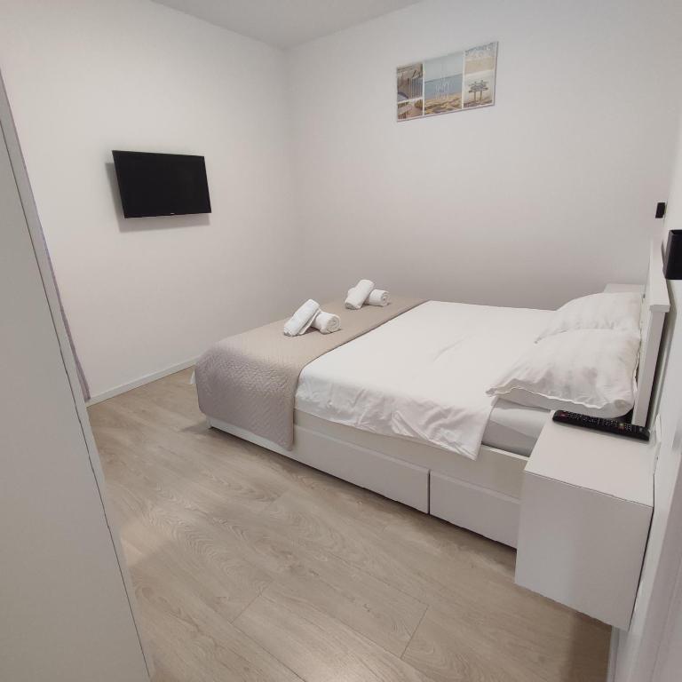 Apartments Anamarija - 2