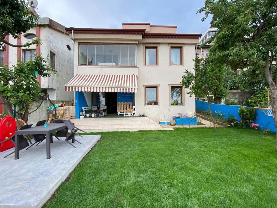 Yalıncak Denize Sıfır Villa