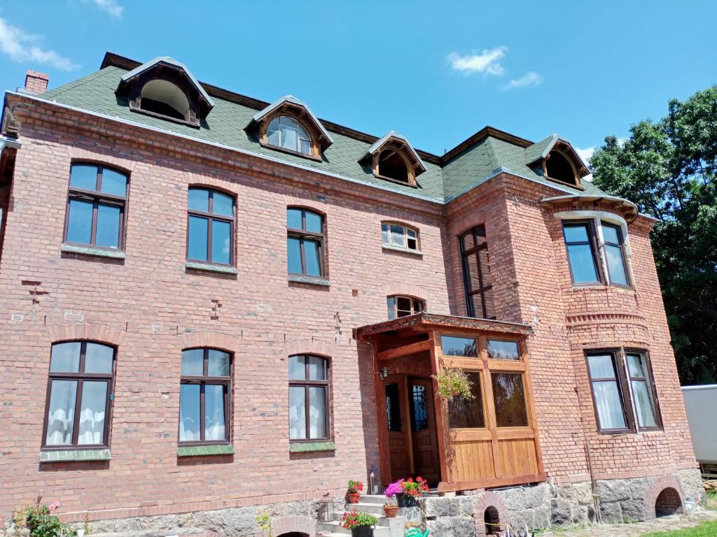 Sunny Bear Bed & Breakfast - 1