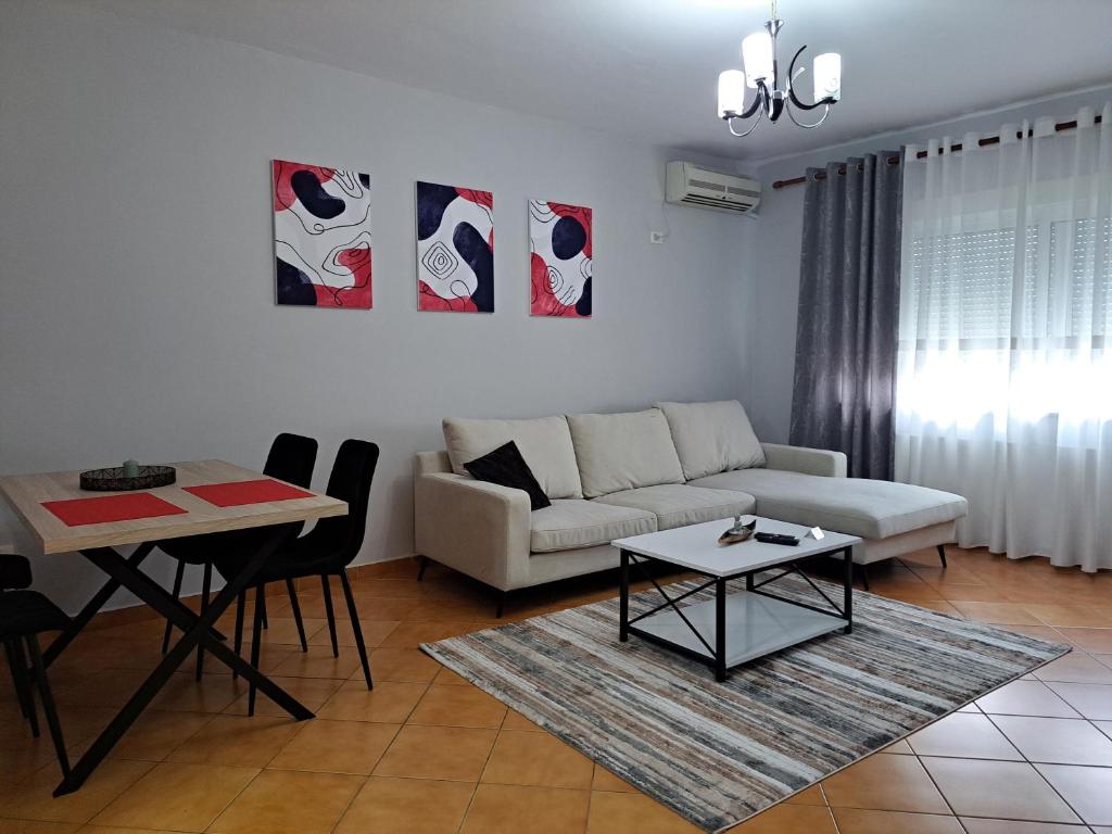One-Bedroom Apartment Near U.S. Embassy - Image 1
