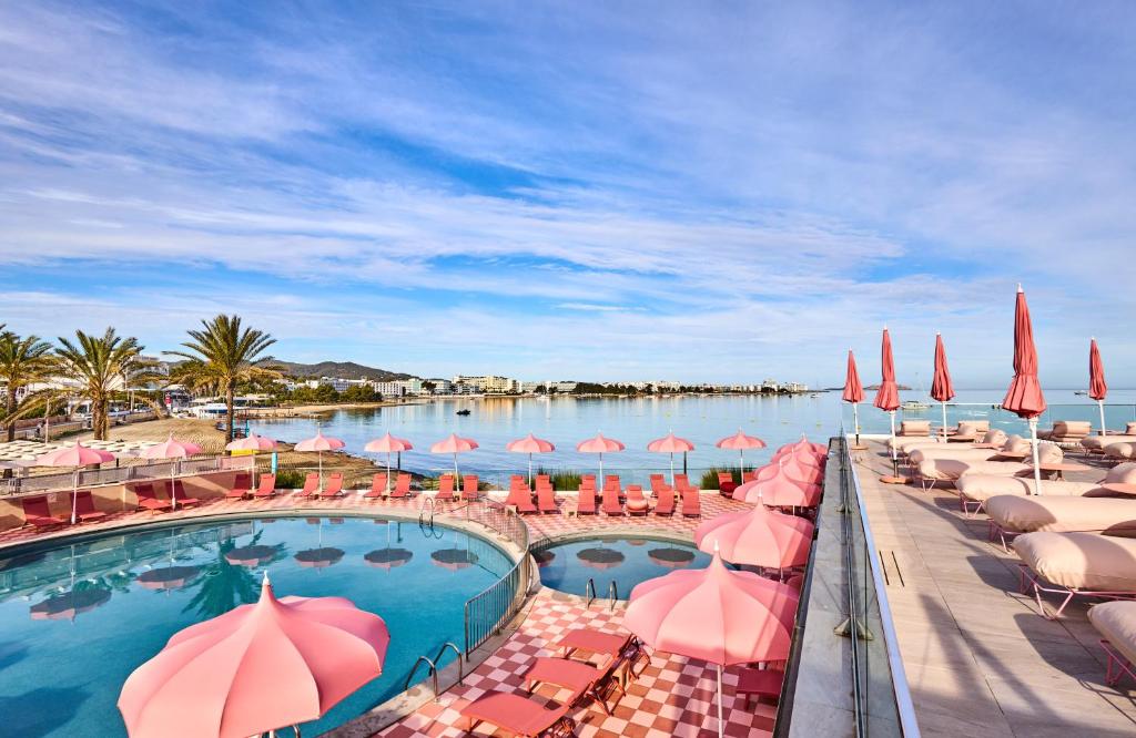 NYX Hotel Ibiza by Leonardo Hotels-Adults Only, Bahia de Sant ...