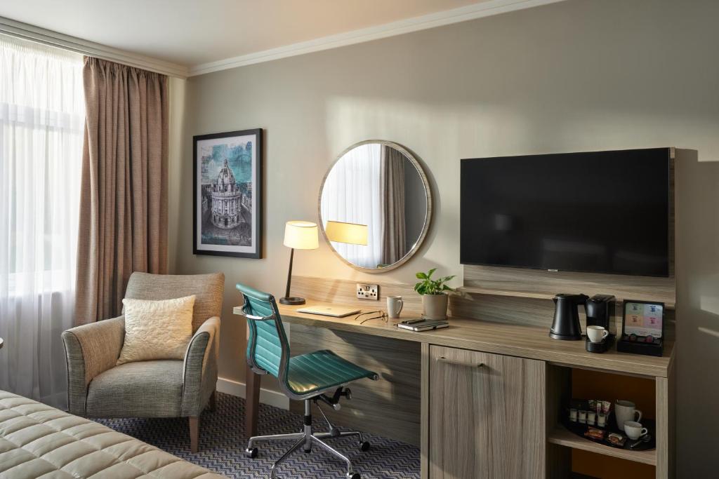 Leonardo Royal Hotel Oxford - Superior Double Room And Single Bed