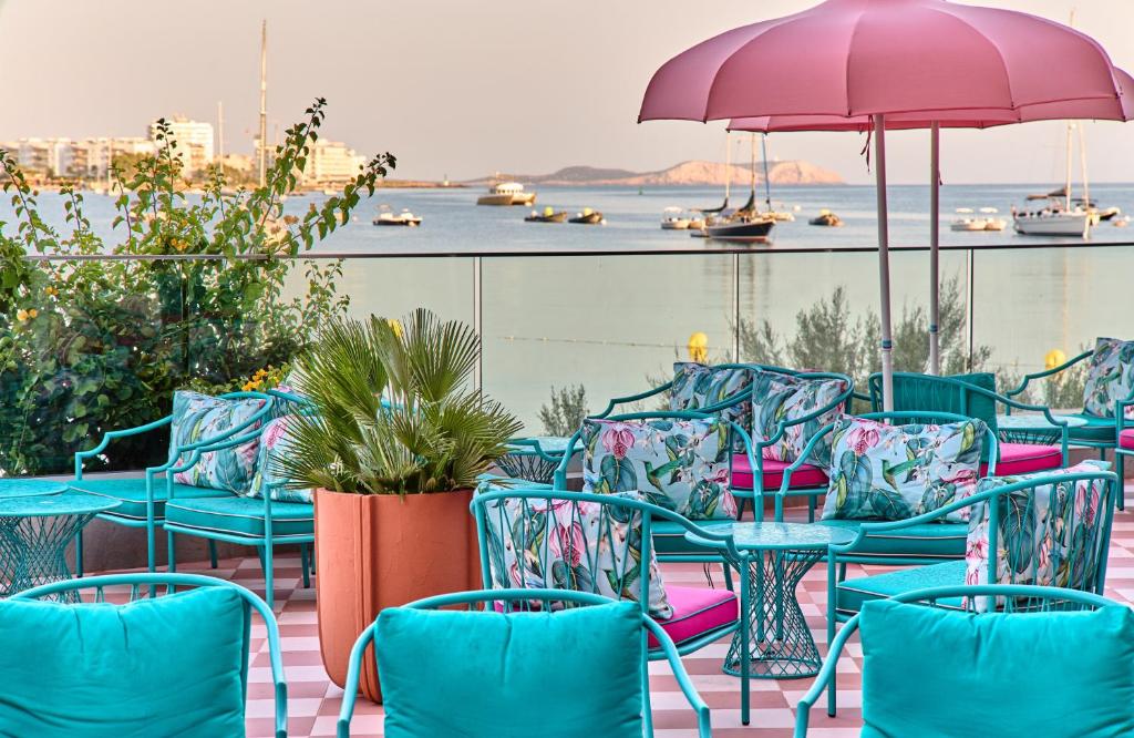 NYX Hotel Ibiza by Leonardo Hotels-Adults Only, Bahia de Sant ...