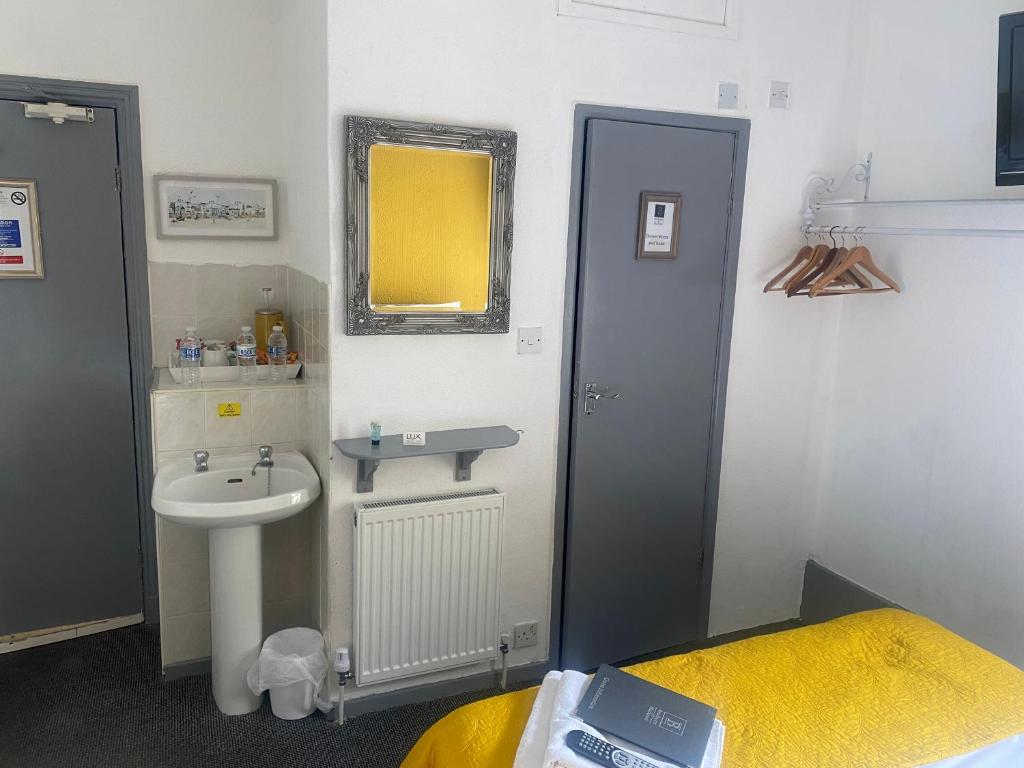 Bradburys of Blackpool - Resim 8