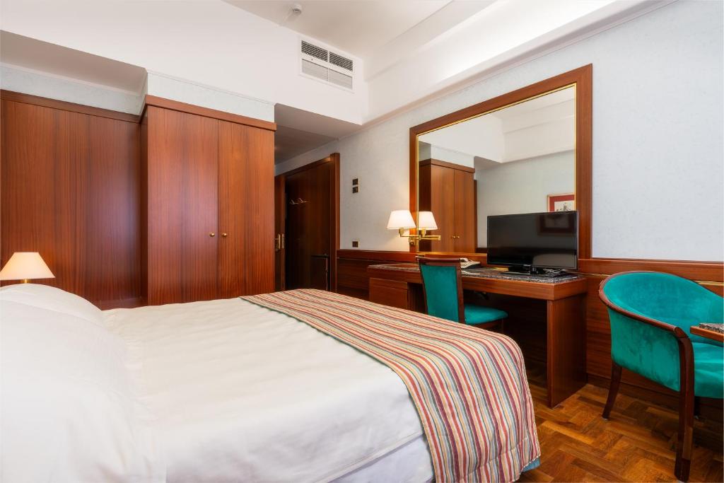 Hotel Crivi's - Resim 12