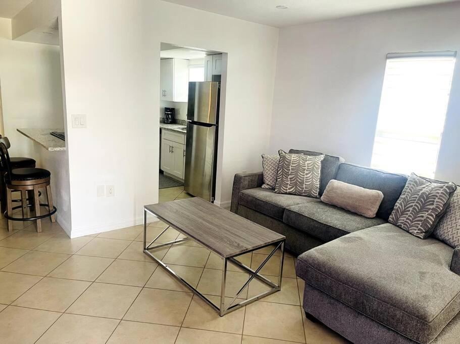 Modern Sun N’ Lake Villa Self CheckIn, Sebring (precios actualizados