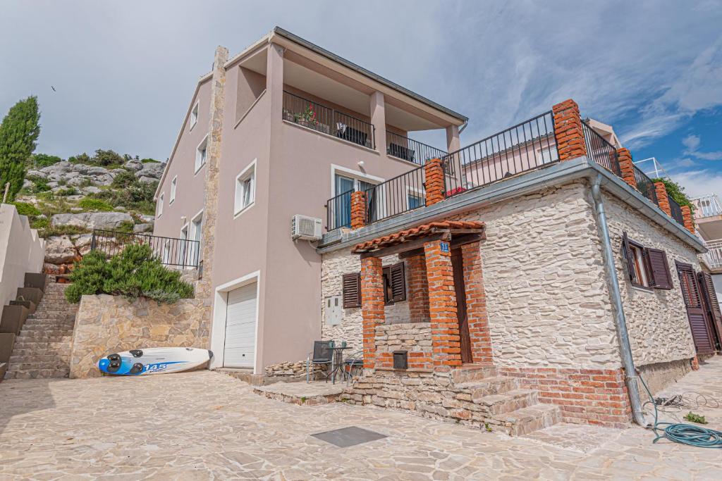 Apartments Folk, Dolac Precios actualizados 2024