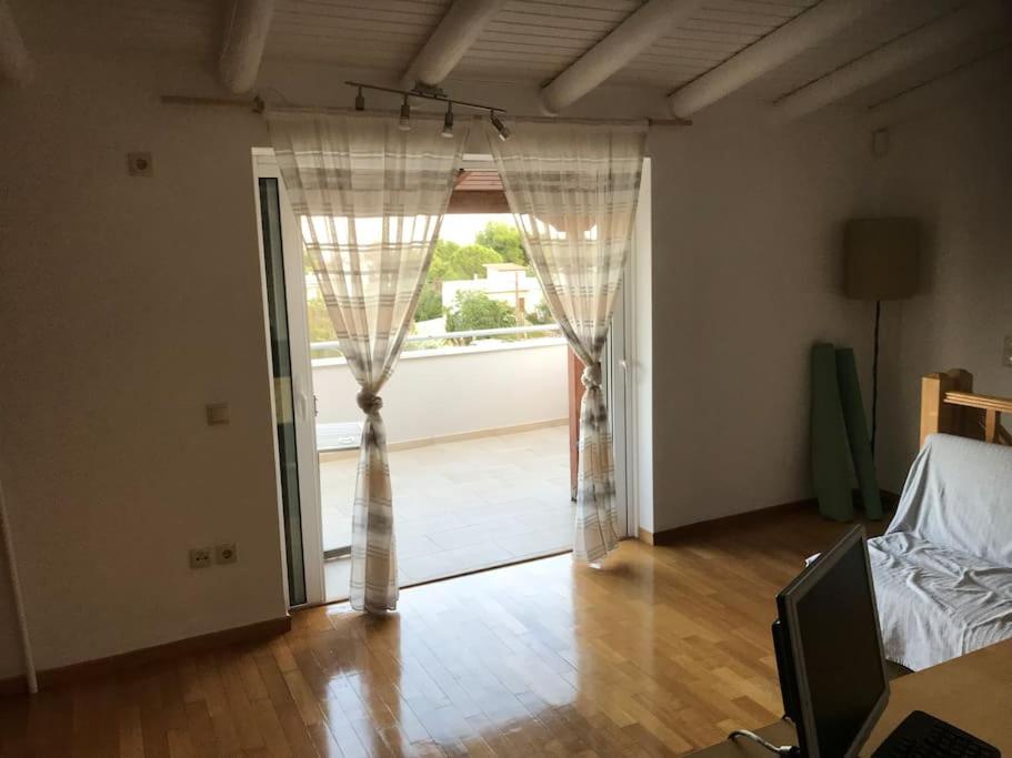 Postel nebo postele na pokoji v ubytování Sweet Makri Suite