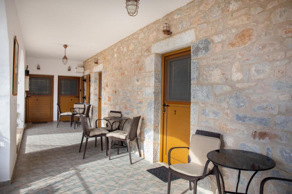 TRADITIONAL HOUSE ALEPIS IN AREOPOLIS - 4