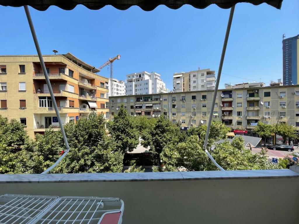 Tirana Flora Center Apartment - Image 6