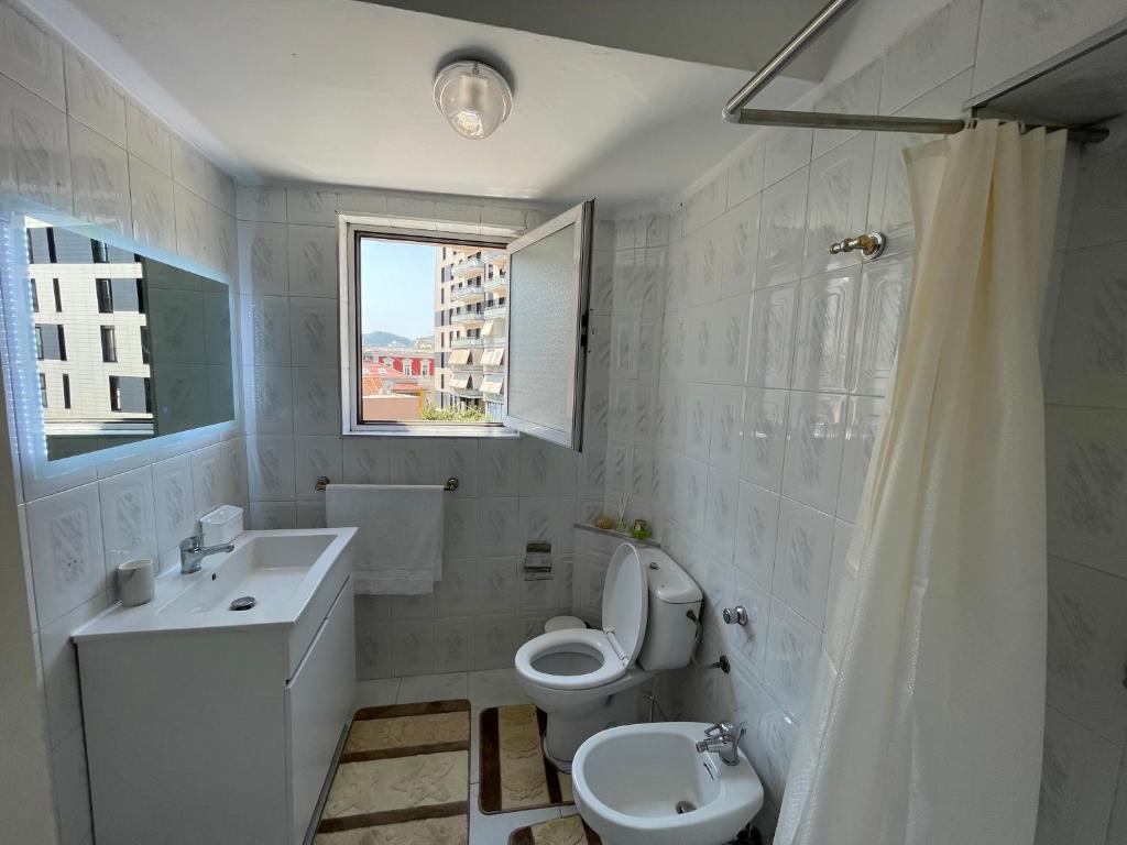 Tirana Flora Center Apartment - Image 3
