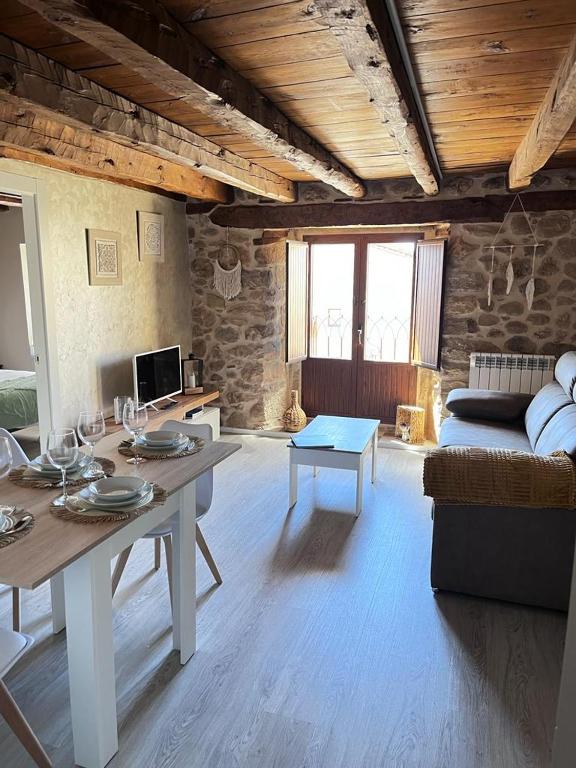 TV a/nebo společenská místnost v ubytování Apartamentos Numancia