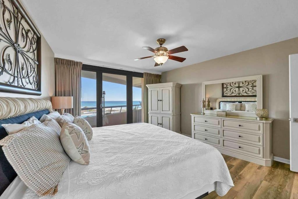 Edgewater Resort Stunning Miramar Beach Condo, Destin, USA