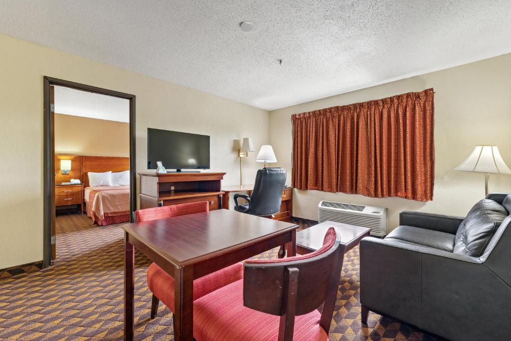 Geneva Motel Inn - 