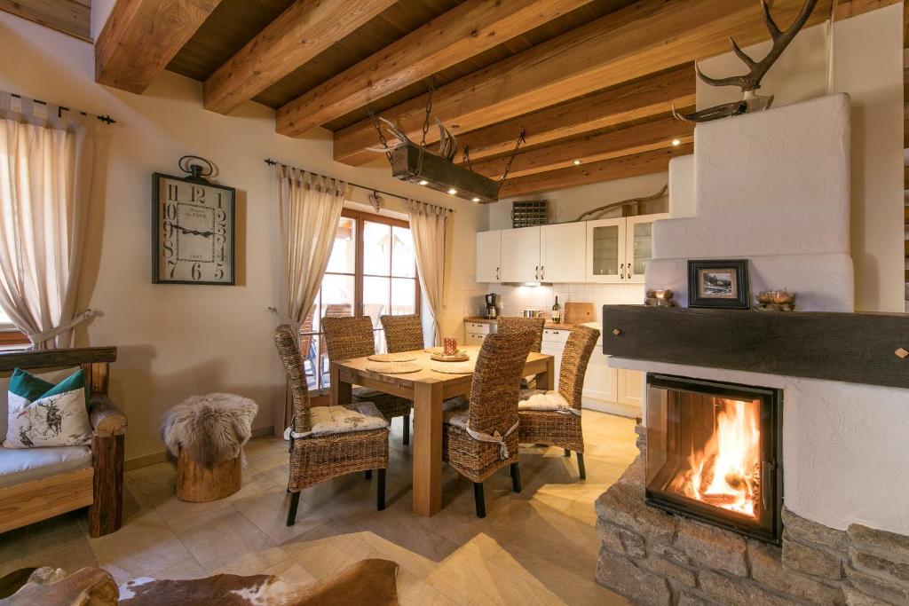Fotografie z fotogalerie ubytování Luxus Ferienhäuser Chalets zum Ilsetal mit Kamin & Sauna in Ilsenburg im Harz v destinaci Ilsenburg