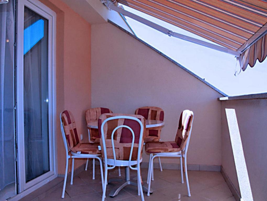 Fotografia z galérie ubytovania Apartments and rooms by the sea Tucepi, Makarska - 6058 v Tučepi