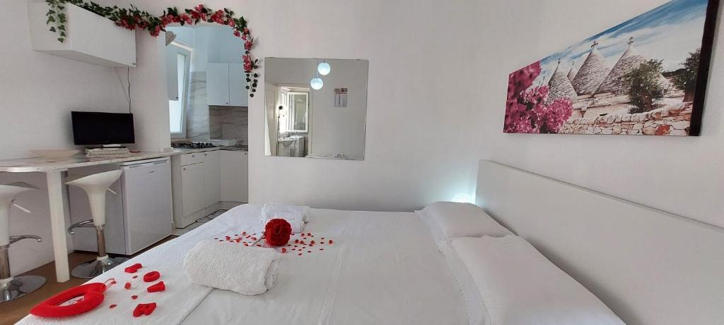 A bed or beds in a room at Casa di Sofia