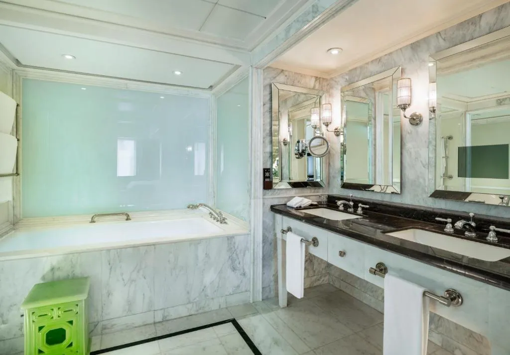 St. Regis Suite