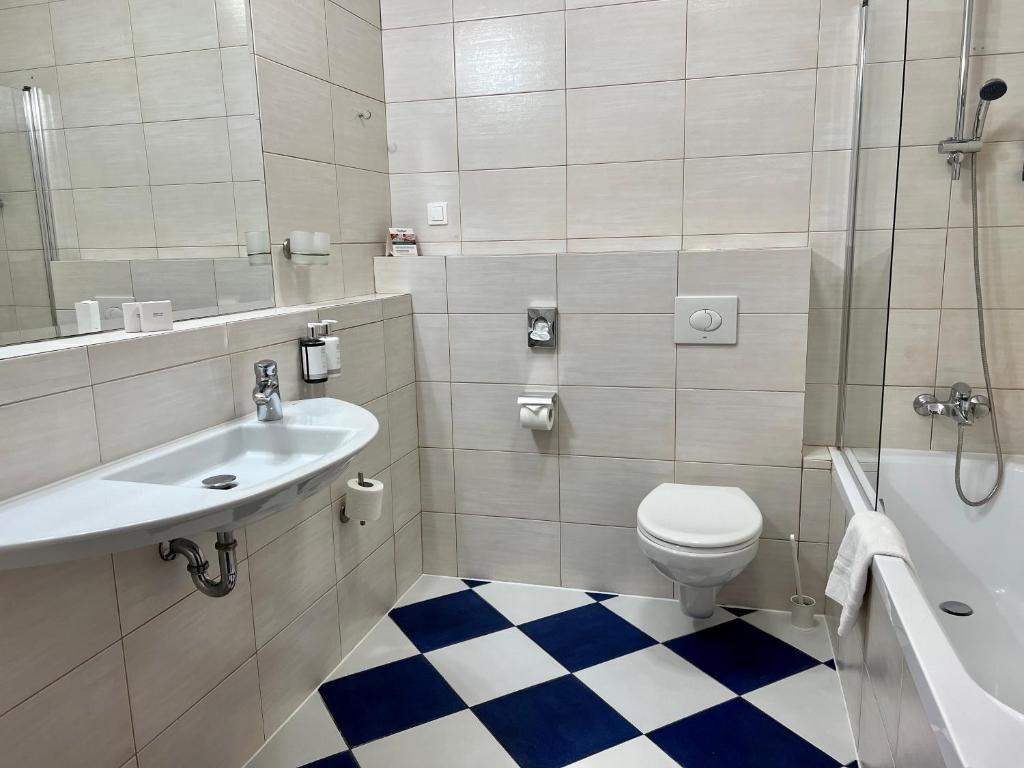 City Hotel - Resim 15